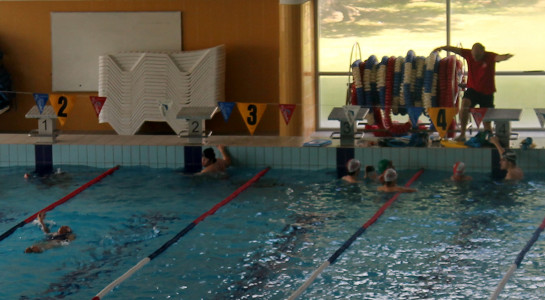 Nadadores da Competição em treinos intensos na Páscoa